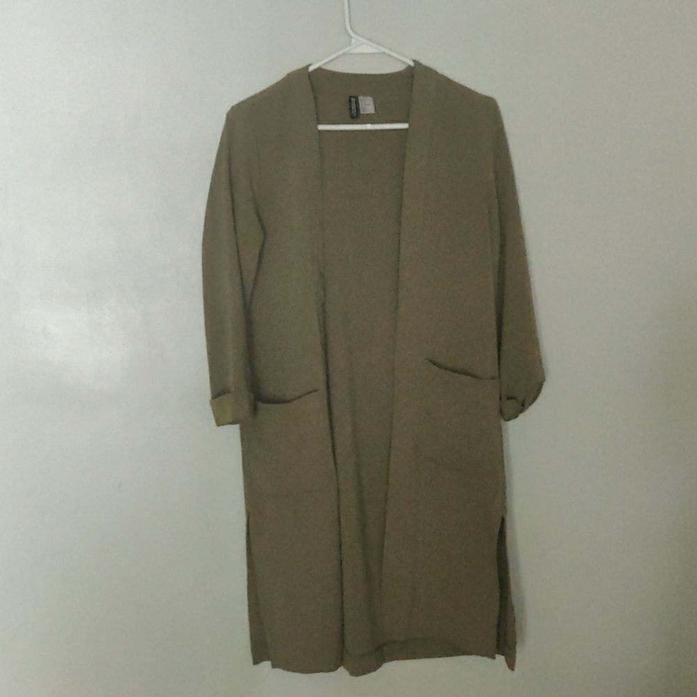 Closet clear out. Perfect Duster! Size 6